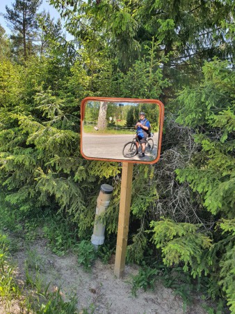 Snälla markägare ställer ut selfiespeglar