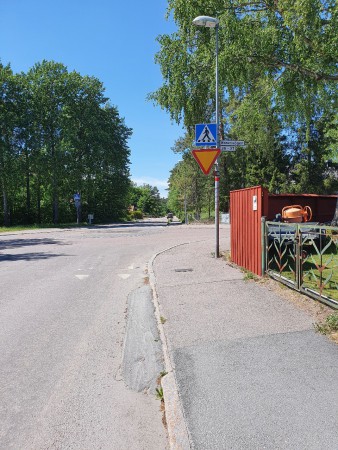 Sväng höger in på Rosenvägen 
