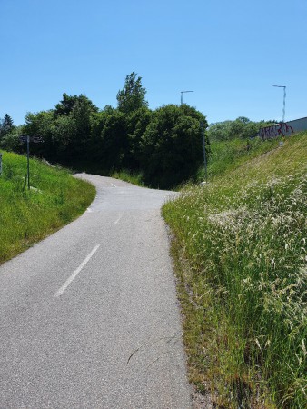 Sväng höger in under väg 255