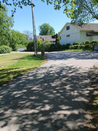 Sväng vänster under järnvägen vid Sysslmansgatan