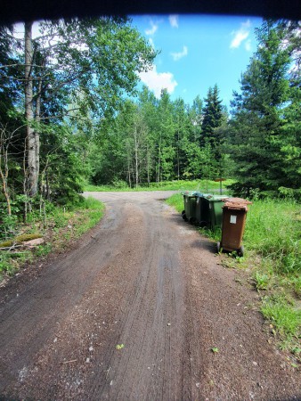 Sväng vänster och följ vägen hela vägen till Fjällnora